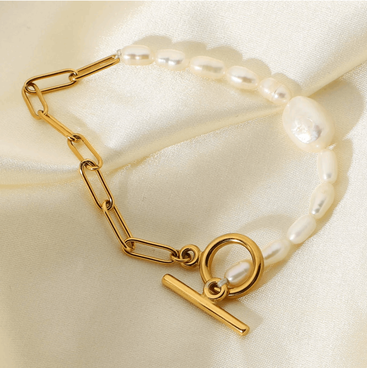Gold and Pearl Bracelet - Paperclip & Pearl Bracelet, on sheet